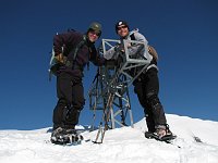 I 'campioni' con ciaspole sui monti Campioncino e Campione stracarichi di neve il 14 febb. 09 - FOTOGALLERY
